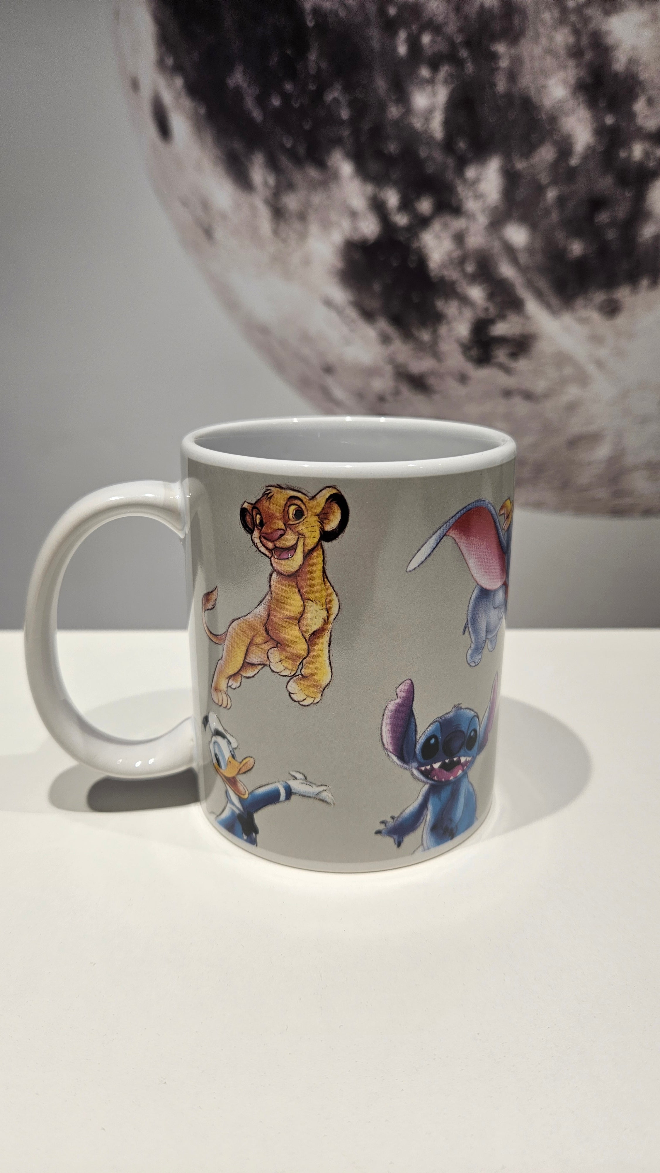 Caneca Comemorativa 100 Anos Disney 315ml - Várias Personagens Disney
