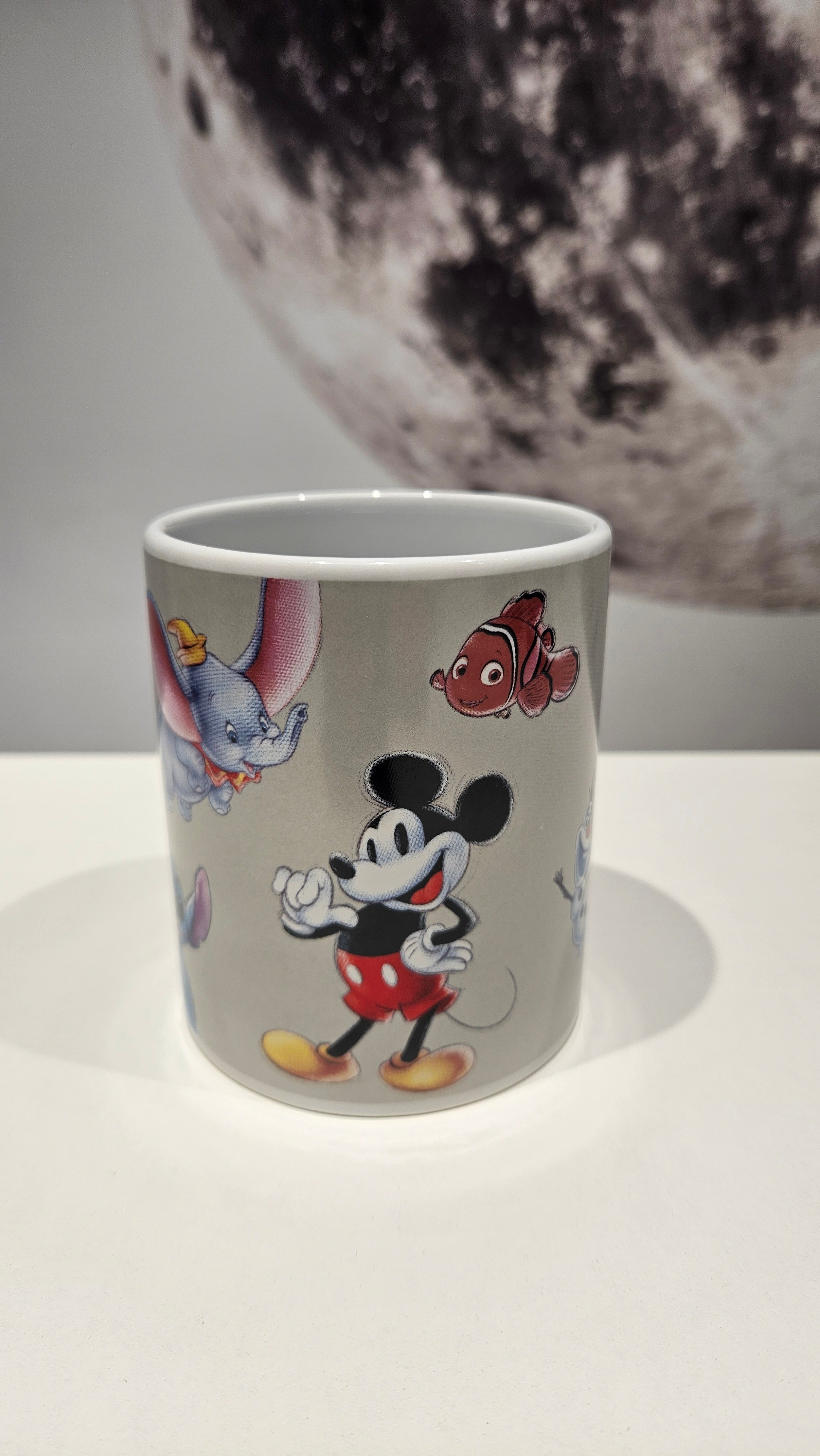 Caneca Comemorativa 100 Anos Disney 315ml - Várias Personagens Disney