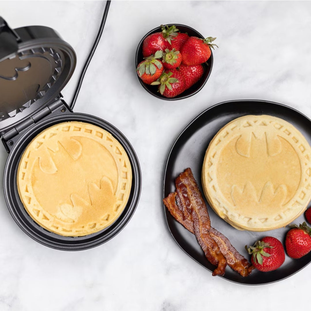 Máquina de Waffles Batman Logo Clássico DC Comics