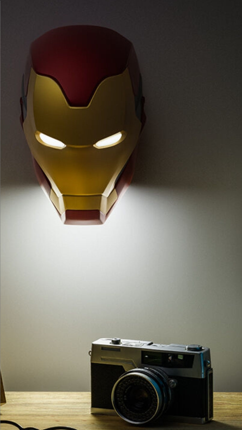 Lâmpada Máscara Homem de Ferro - Marvel com Suporte de Pé ou Parede