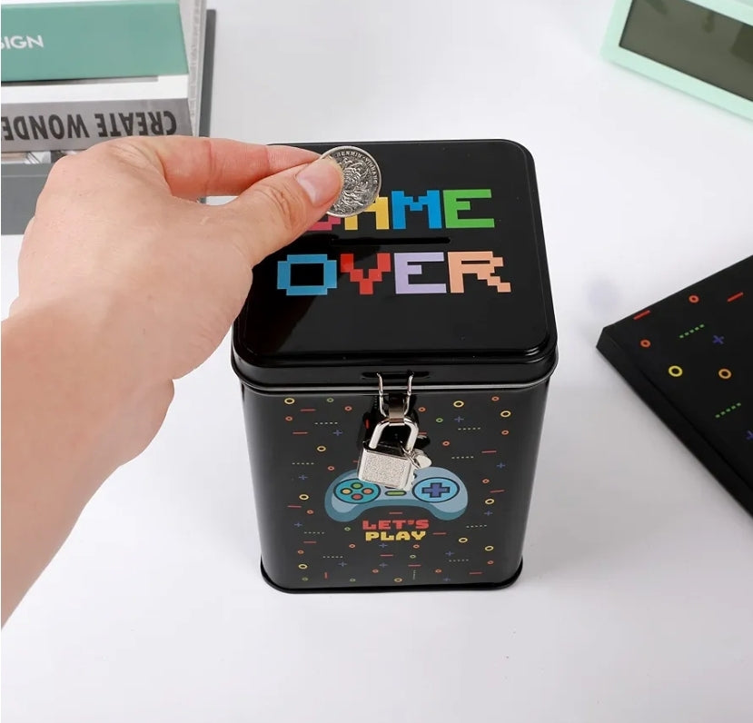 Mealheiro Metálico com Cadeado  Game Over