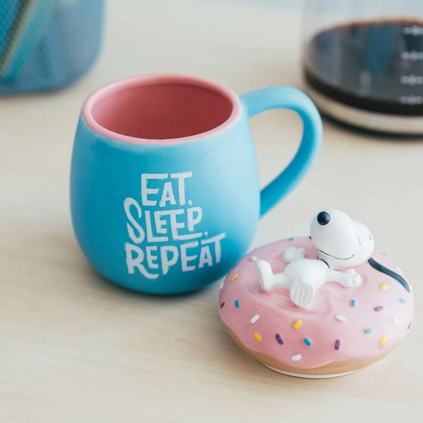 Caneca Snoopy 3D com Tampa