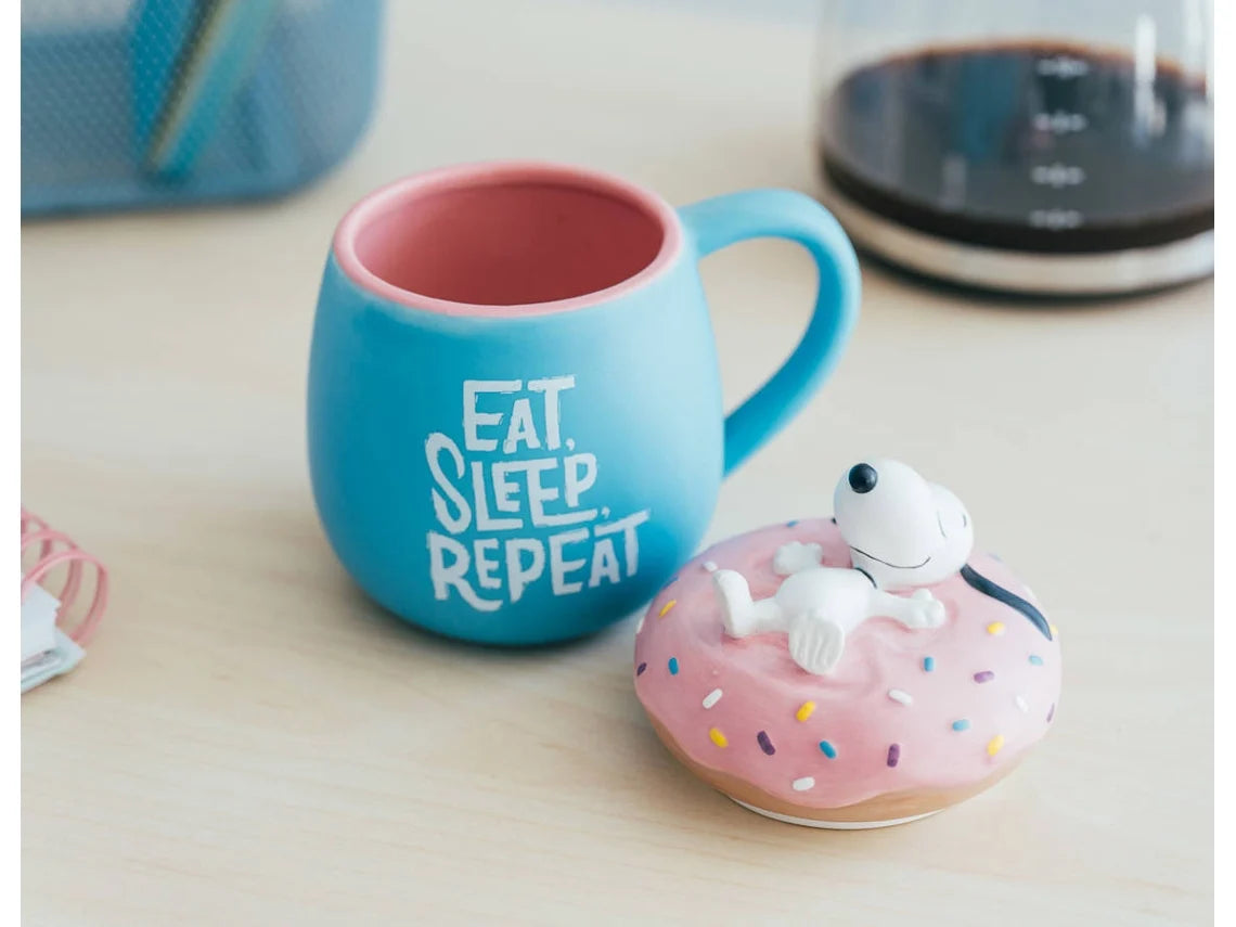 Caneca Snoopy 3D com Tampa