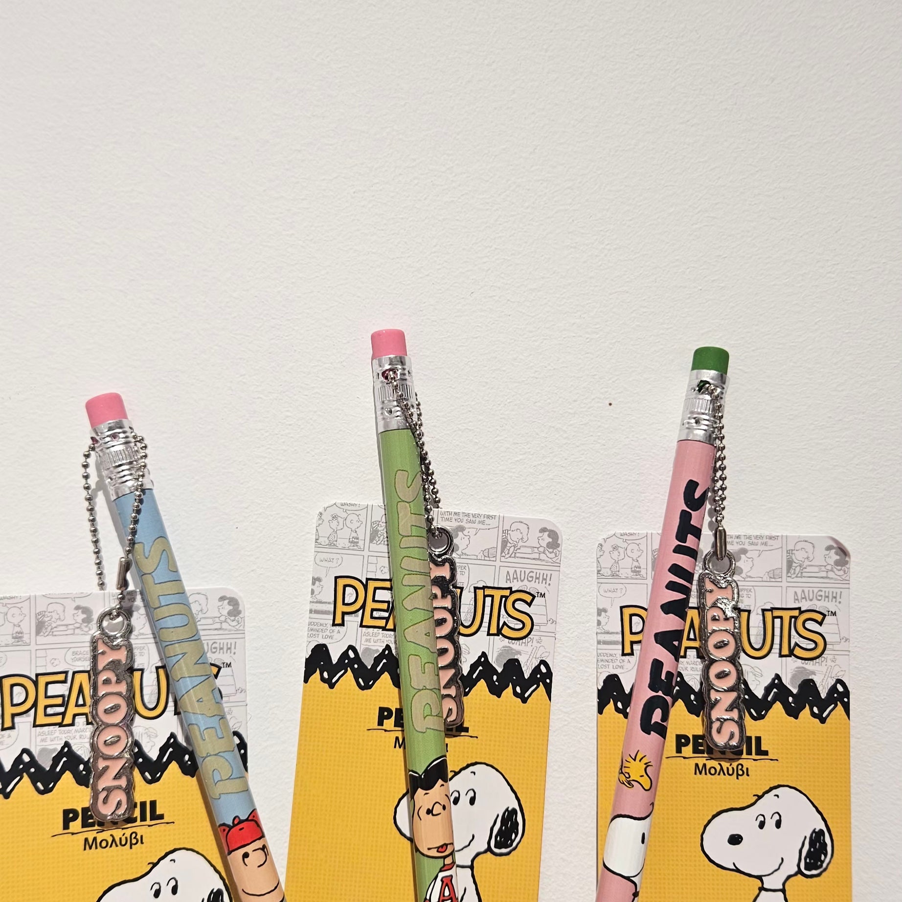 Lápis com Borracha e Pingente Snoopy - Cores Sortidas