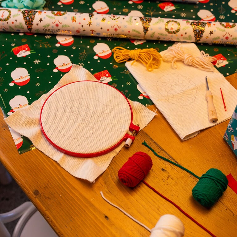 Pré-venda Kit de Bordado Natal Legami