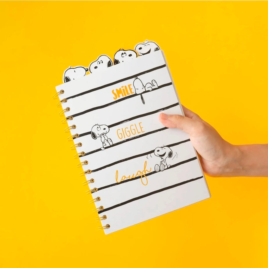 Caderno A5 Snoopy com Separadores Folhas Pontilhadas