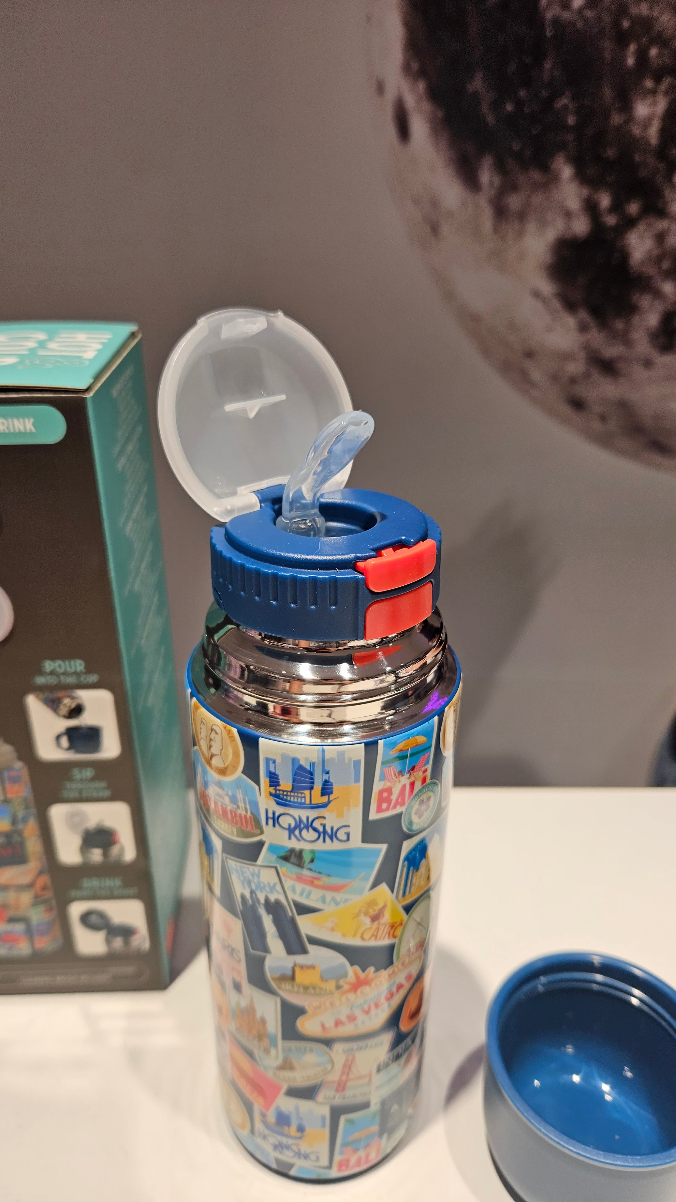 Garrafa Térmica com Copo Stickers Legami