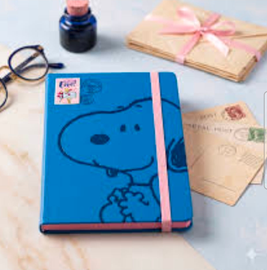 Caderno Premium A5 com Folhas Ilustradas e Autocolantes Snoopy