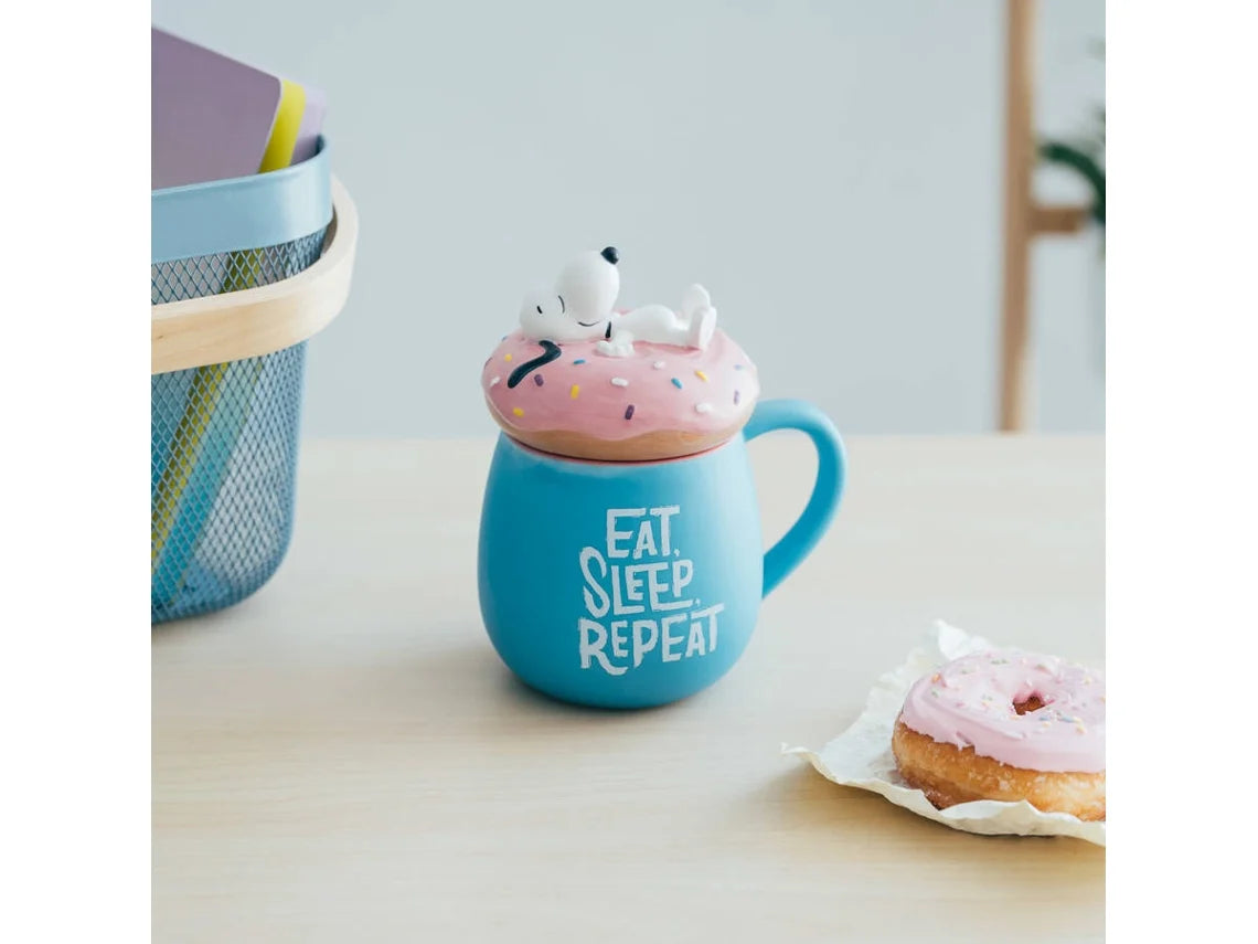 Caneca Snoopy 3D com Tampa