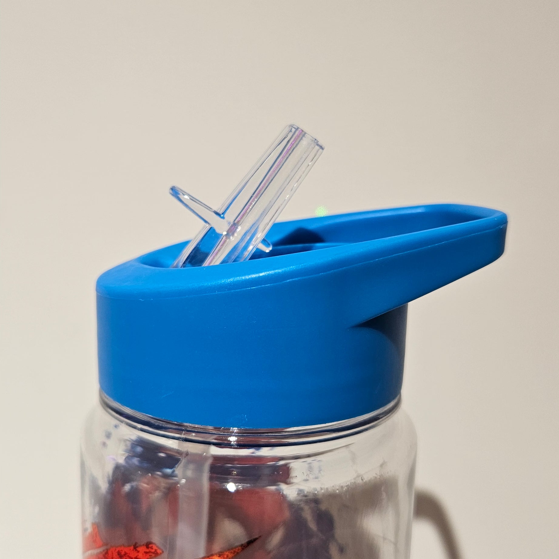 Garrafa com Palhinha Homem Aranha