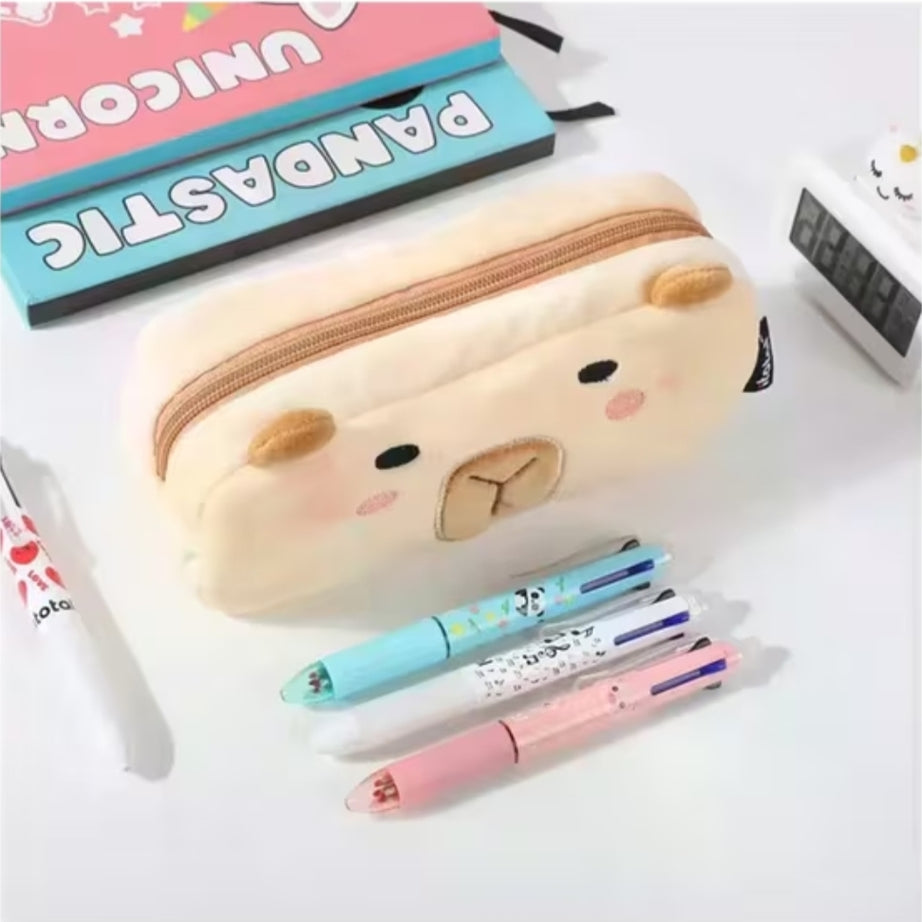 Estojo em Pelúcia Capivara Itotal