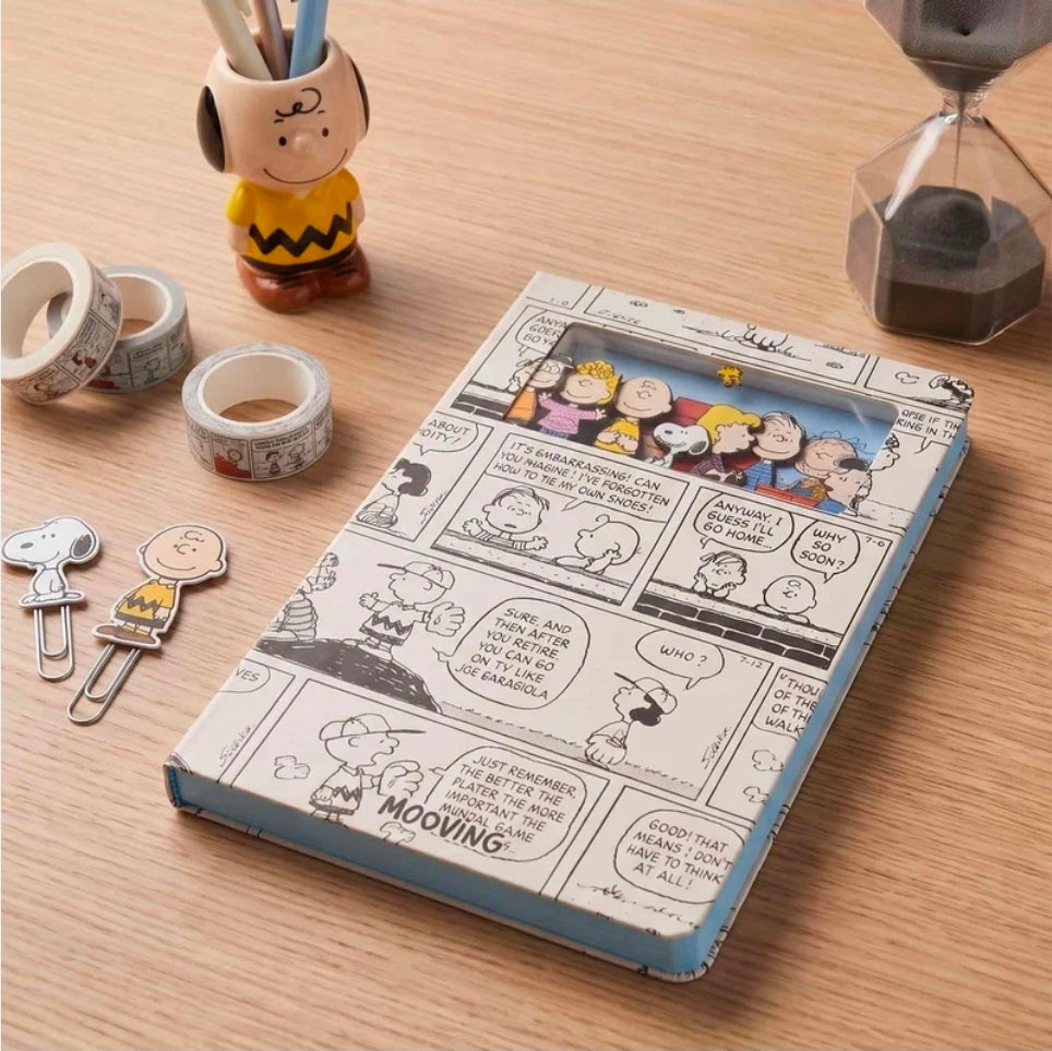 Caderno Premium Snoopy com Camadas Mágicas em Movimento
