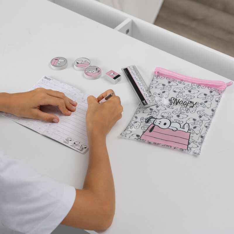 Conjunto Patinha Snoopy - Estojo Transparente, 3 Borrachas, Lápis, Afia, Régua e