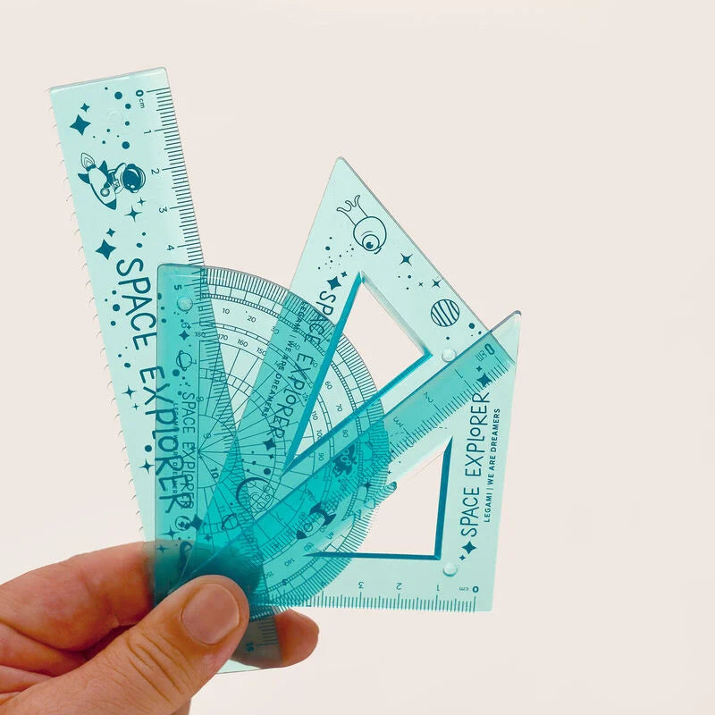 Set Geometria Flexível com Régua 15cm, Esquadro de 60° de 10cm,  Esquadro 45° de 7cm, Transferidor de 180° Astronauta Legami BTS