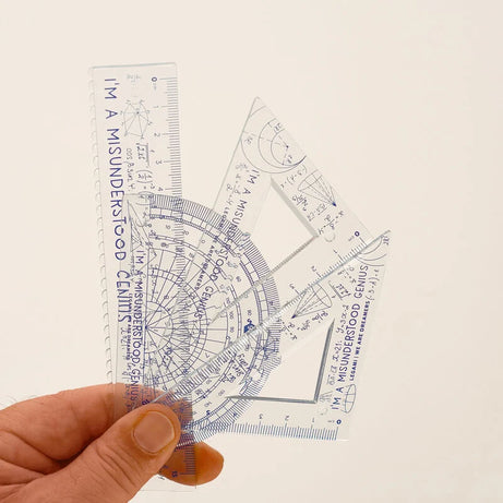 Set Geometria Flexível com Régua 15cm, Esquadro de 60° de 10cm,  Esquadro 45° de 7cm, Transferidor de 180° Genius Legami BTS