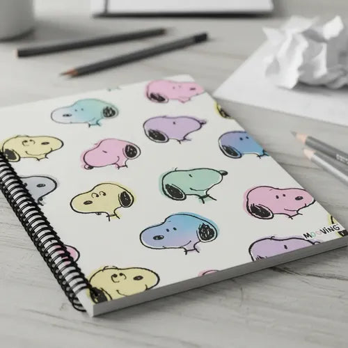 Caderno A4 Snoopy Quadriculado em Espiral com Folha de Autocolantes e Envelope