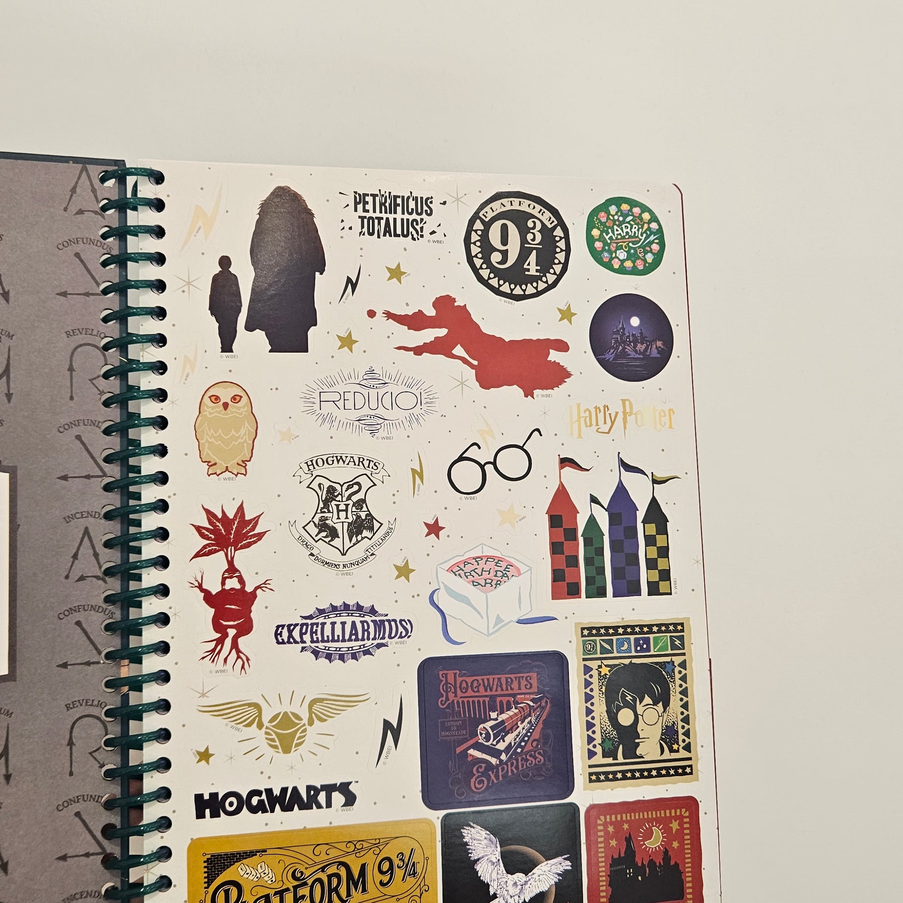 Caderno A4 em Espiral Quadriculado Harry Potter com Autocolantes e Envelope