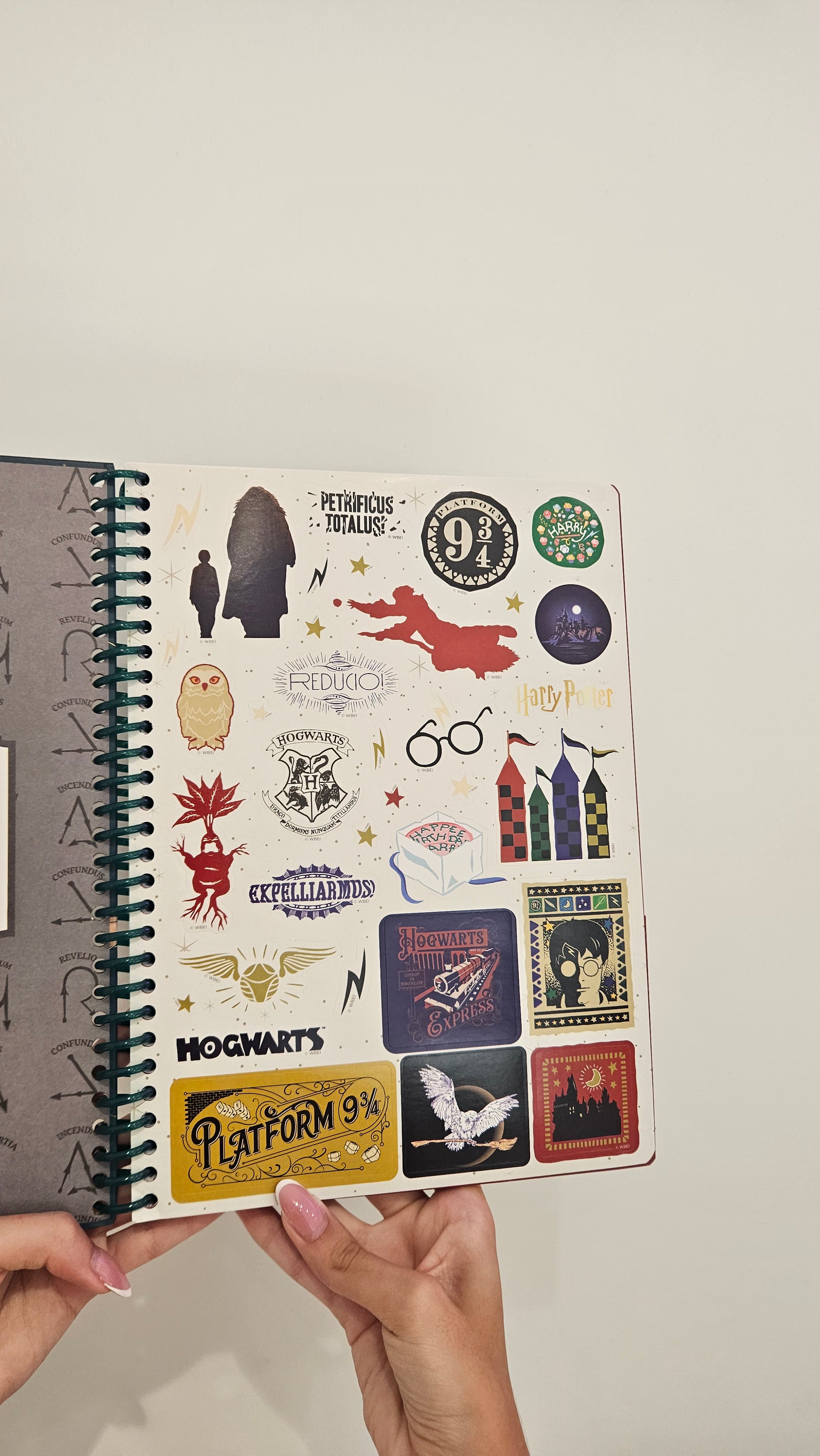 Caderno A4 em Espiral Quadriculado Harry Potter com Autocolantes e Envelope