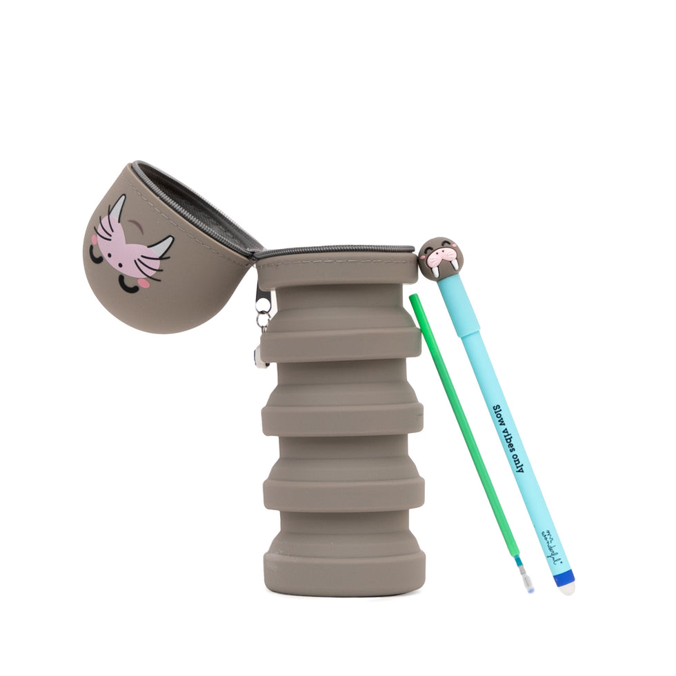 Estojo de Silicone Extensível Morsa com Caneta Apagável Morsa com Recarga Extra Mr.Wonderful
